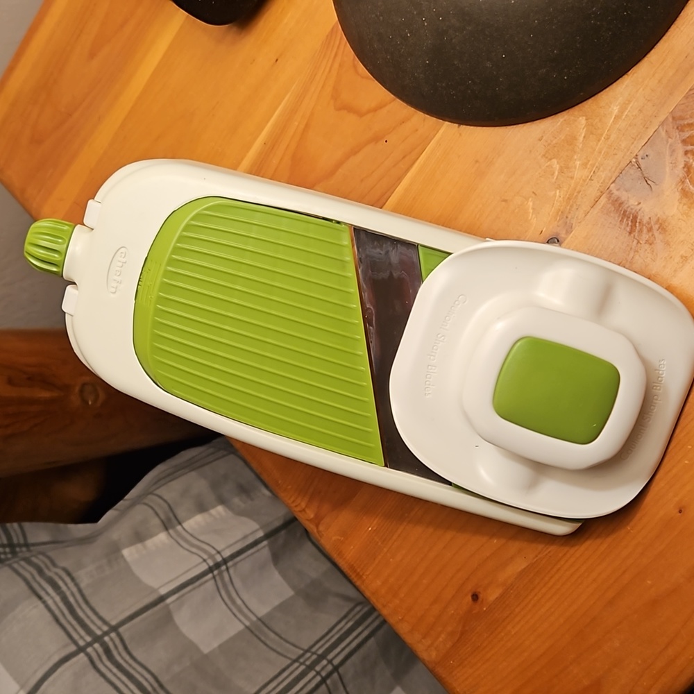Food slicer